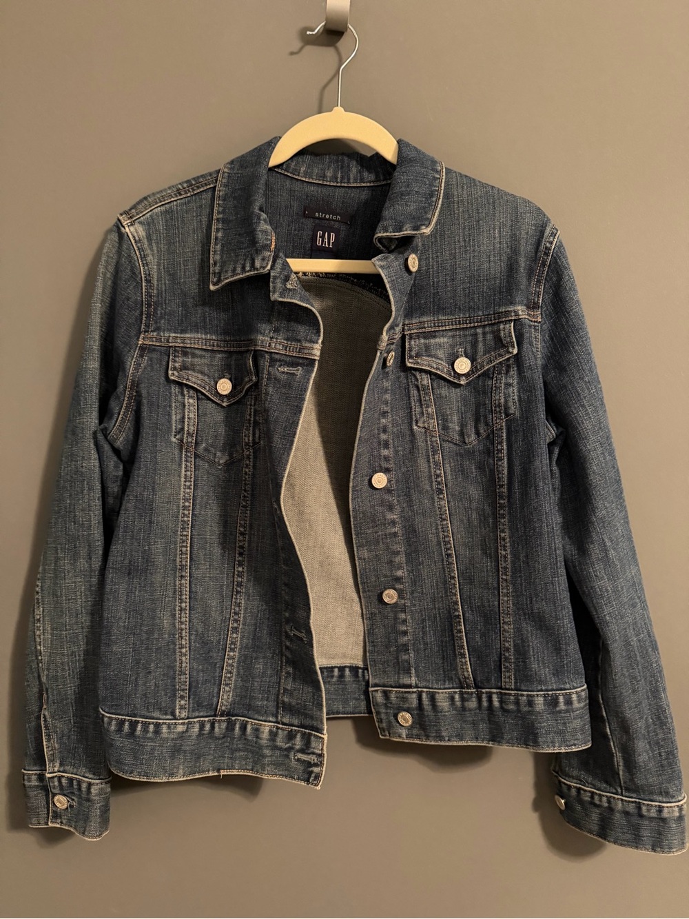 GAP Women's Dark Blue Denim Trucker Jacket